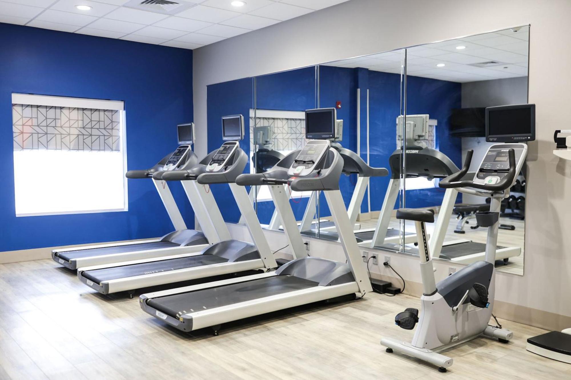 Holiday Inn Express & Suites Memphis Arpt Elvis Presley Blv By Ihg Екстер'єр фото